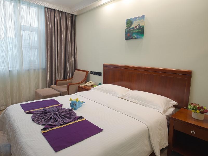GreenTree Inn Puyang Ruifengyuan Business Hotel 7/25