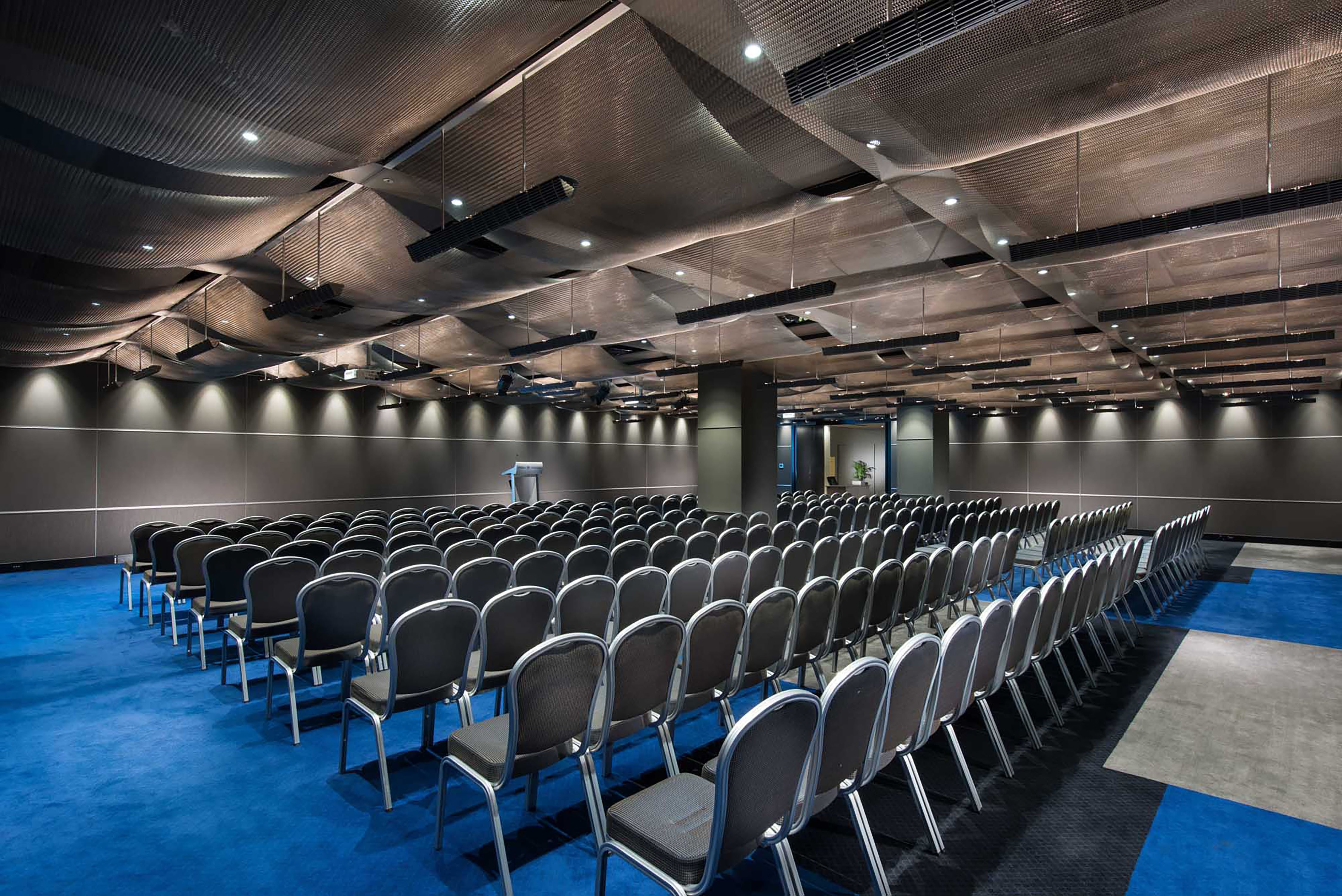 Hilton Adelaide 75/80
