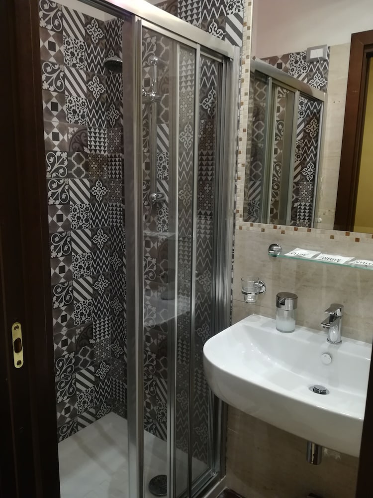 Excellence Suite 23/70