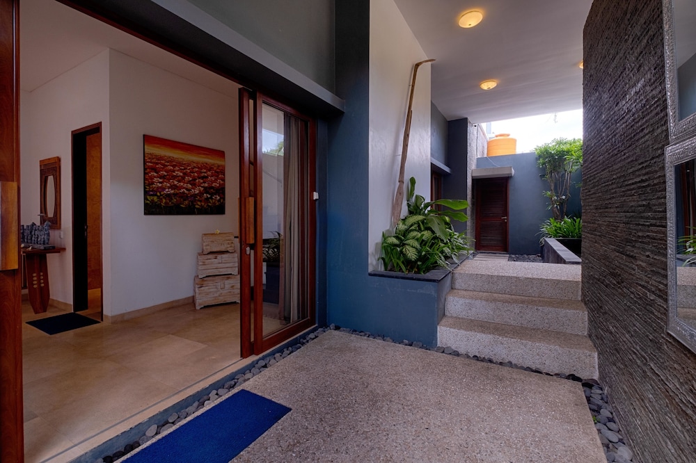Kutus Kutus Keramas Villa 17/51