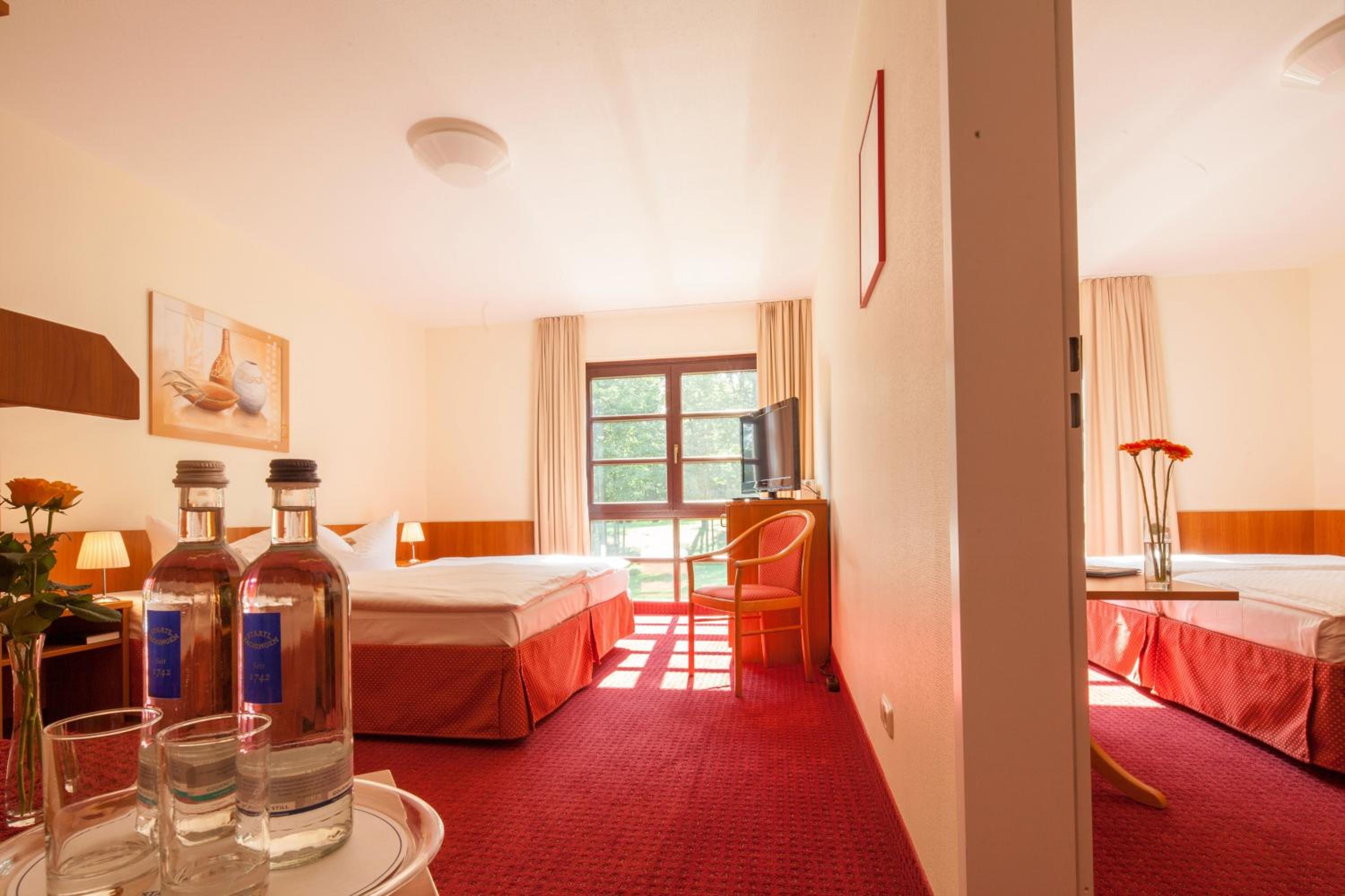 Family, Kim Hotel im Park 5/10