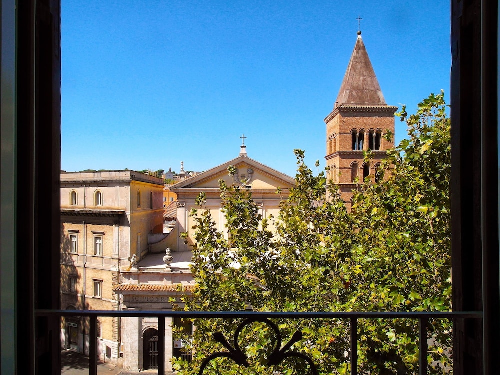 Sonnino Suite 56/59