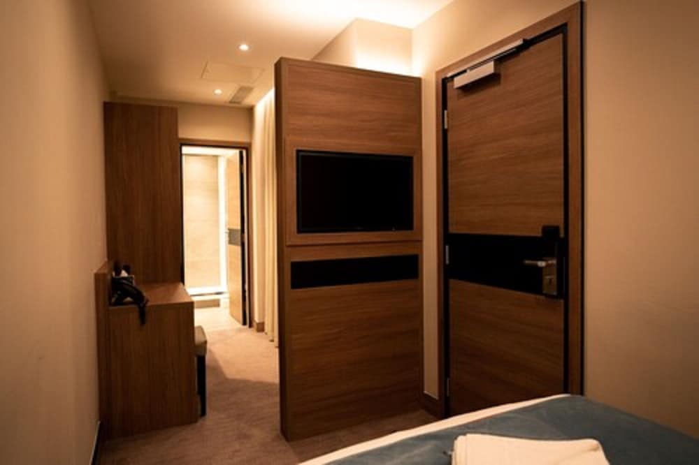 Oxford Hotel Earls Court 29/62