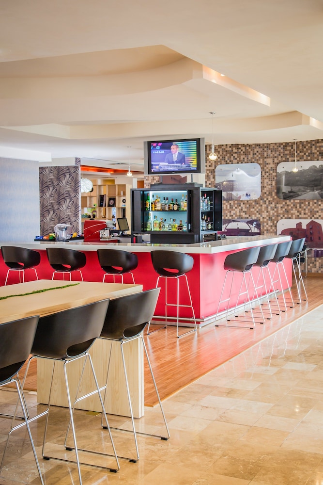 Fiesta Inn Monterrey Fundidora 38/63