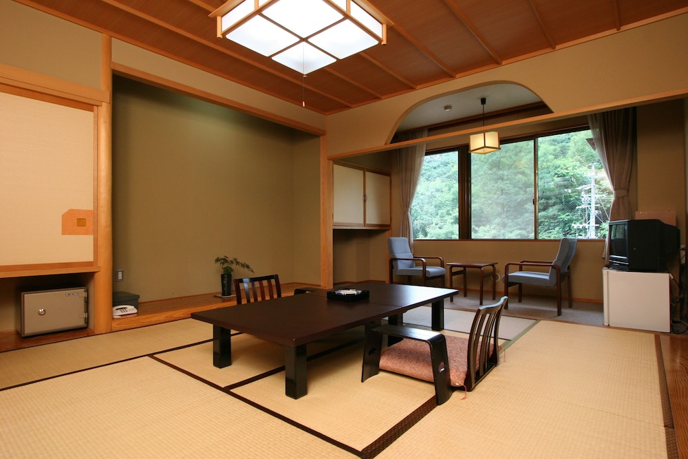 Nakaoyama Onsen Shosenkaku 32/50