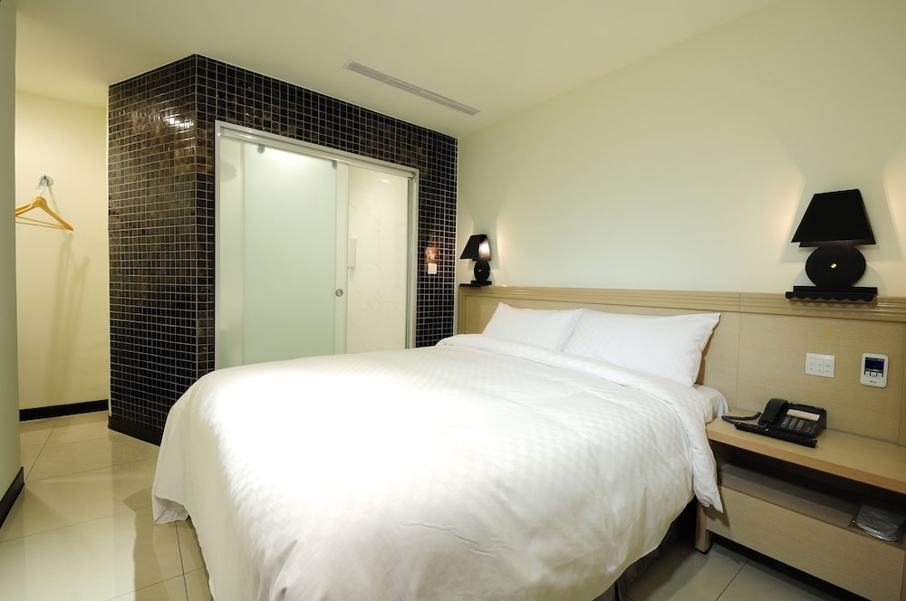 Bravo Hotel 28/43