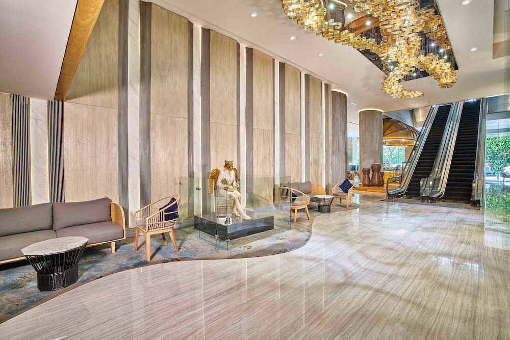 Vasa Hotel Surabaya 10/84