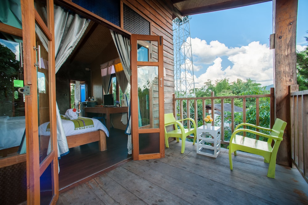 Baan Chokdee Pai Resort 5/59