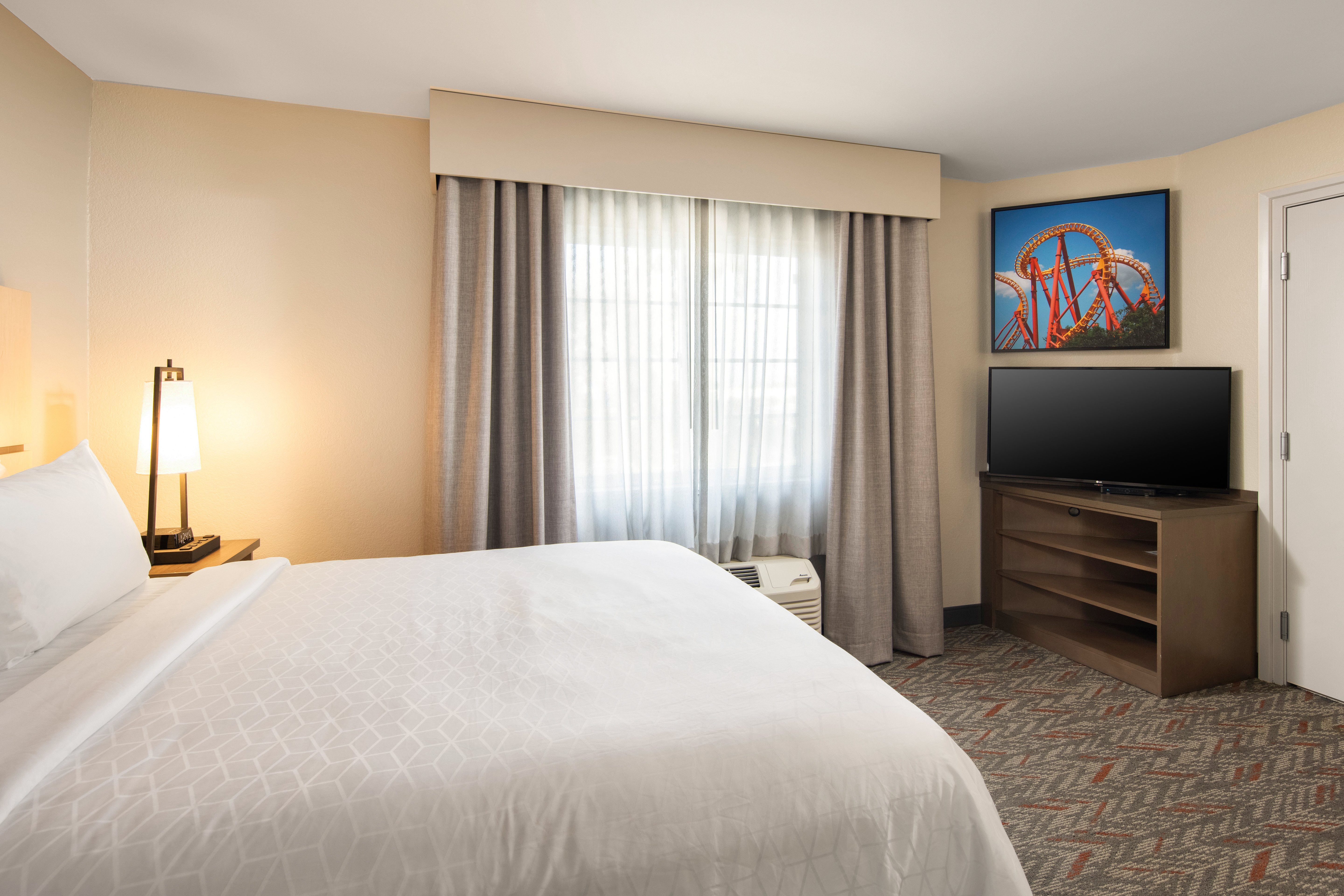 STUDIO, SUITE, QUEEN BED