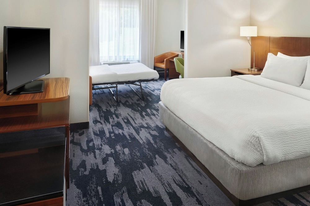 جناح بسرير كينج مع أريكة، Fairfield Inn Suites Reading Wyomissing 3/6
