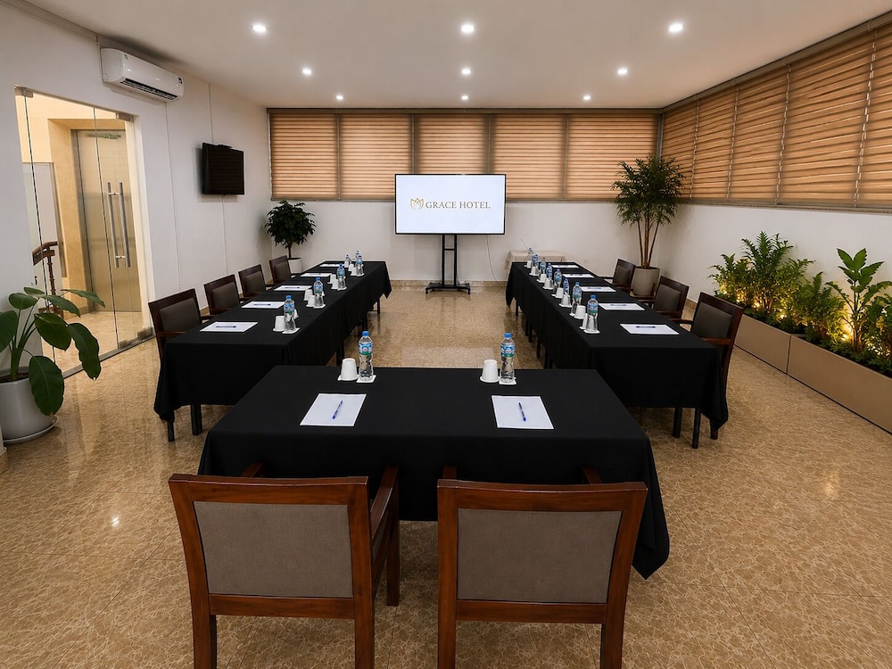 Grace Hotel Ha Noi 46/52