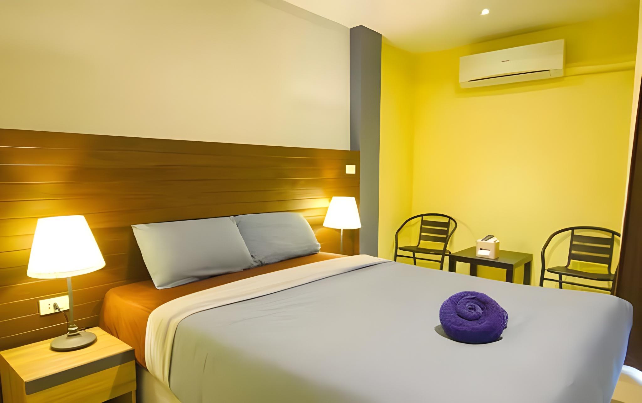 Standard, Twin Beds