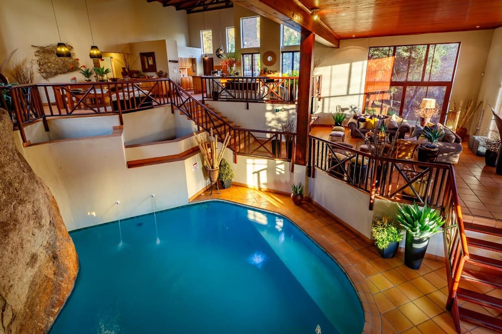 Ulwazi Rock Lodge 1/50