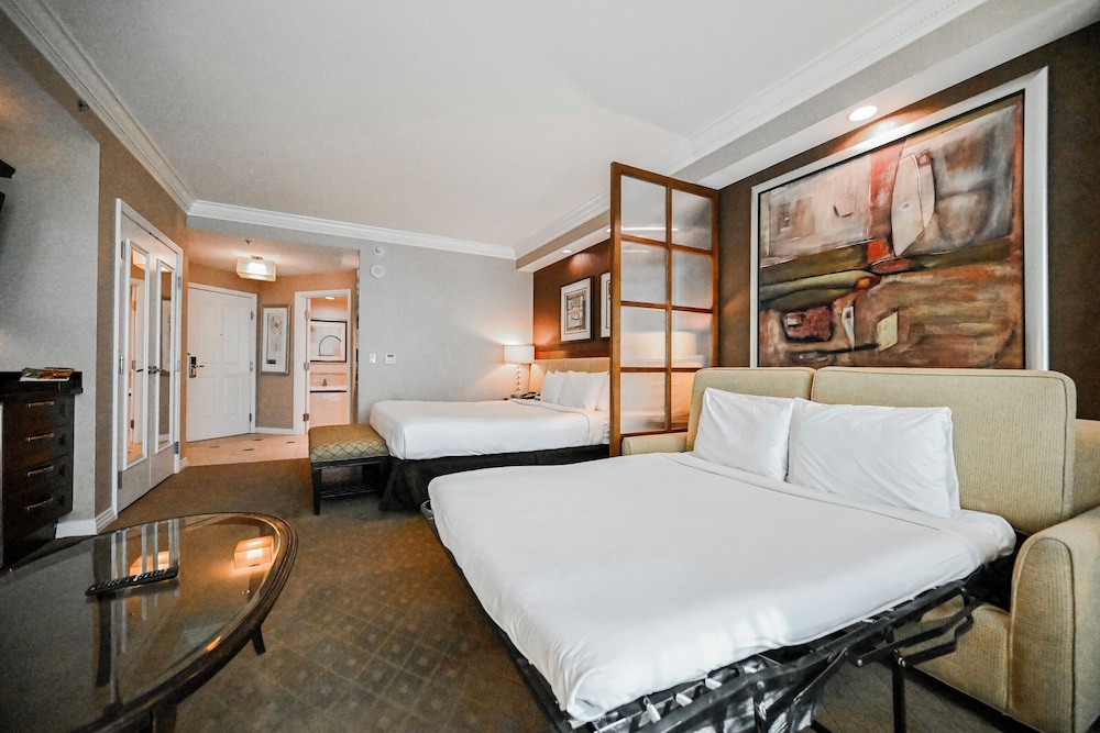 Stripviewsuites At Signature 16/73