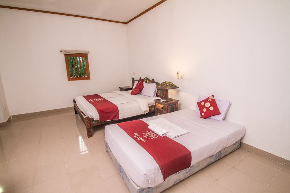 Puri Saron Madangan Hotel 16/50