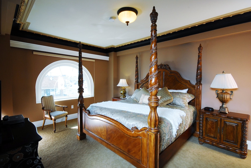 Grant Hall Hotel 39/87