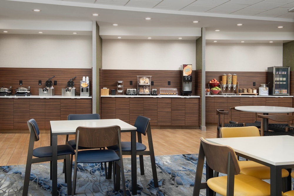 Fairfield Inn & Suites Ithaca 24/43