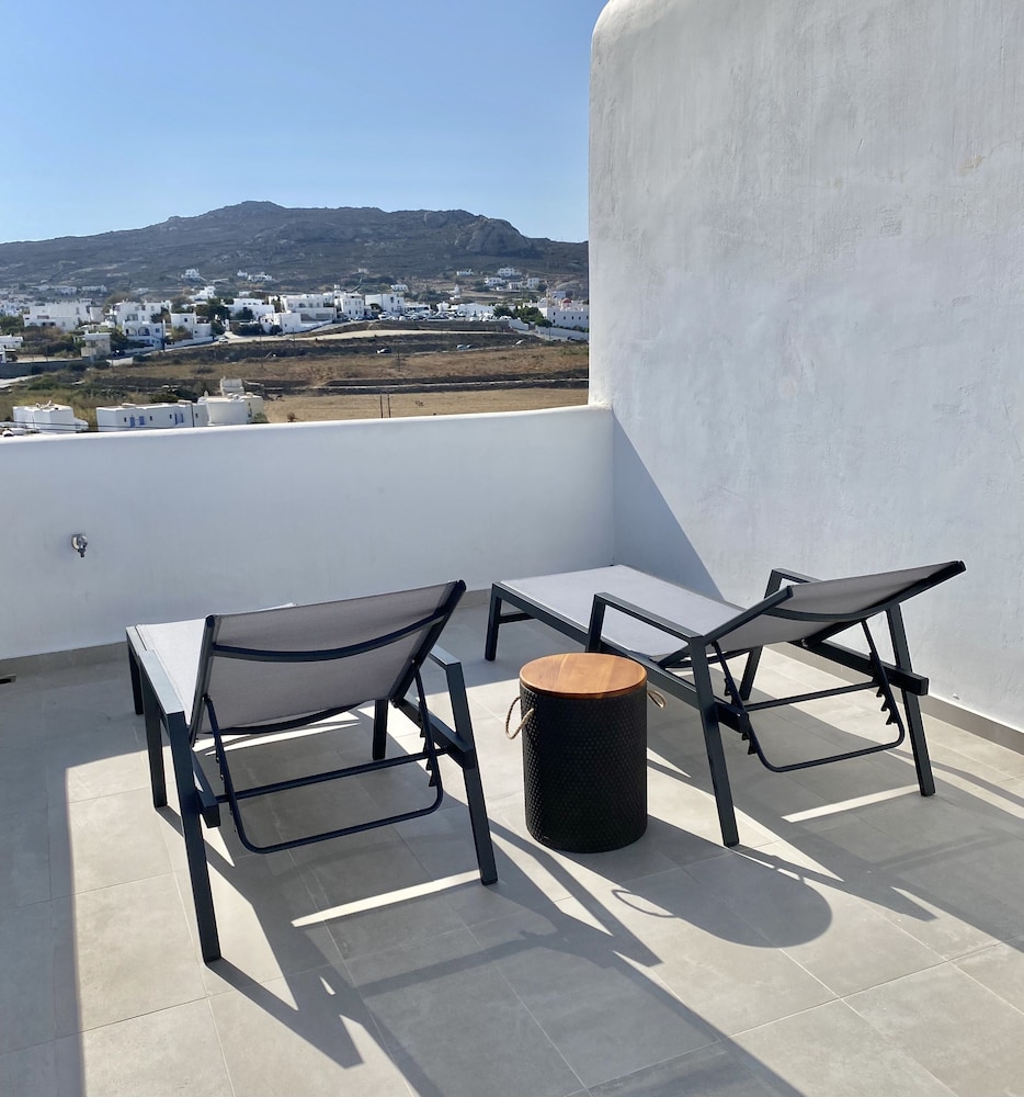 Sofos Suites 30/50