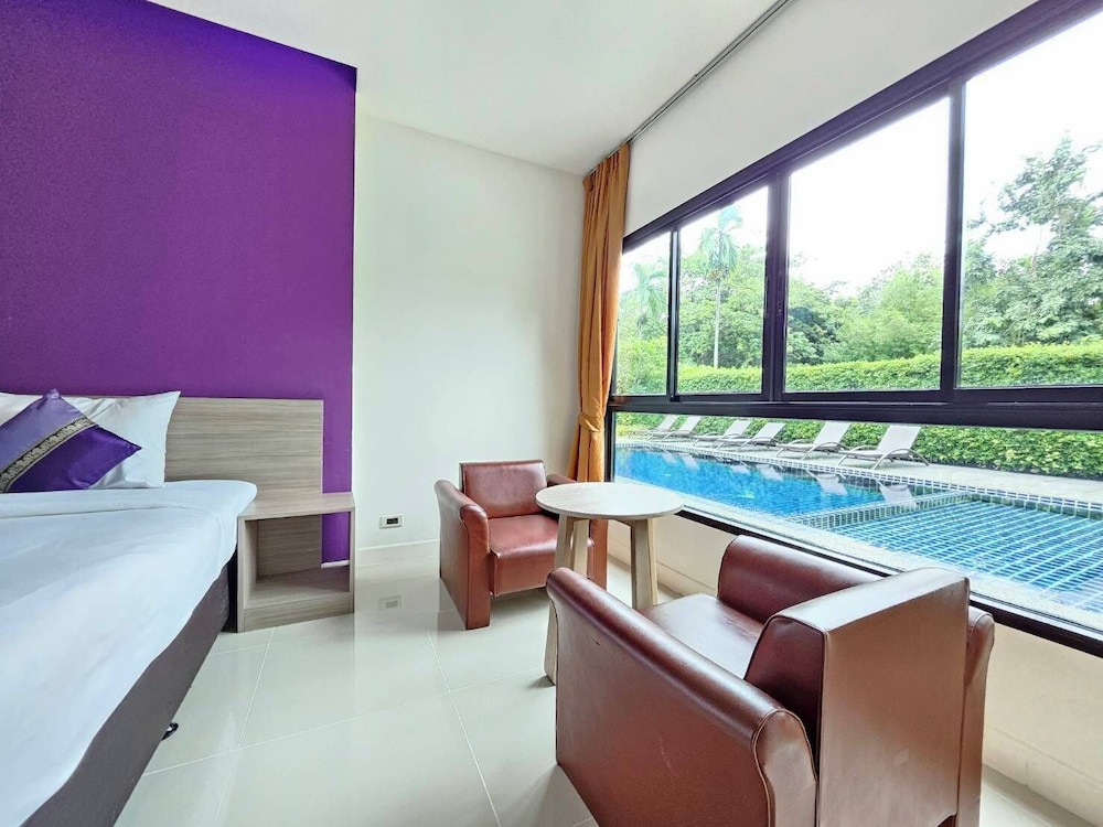 S4 Nai Yang Beach 17/45