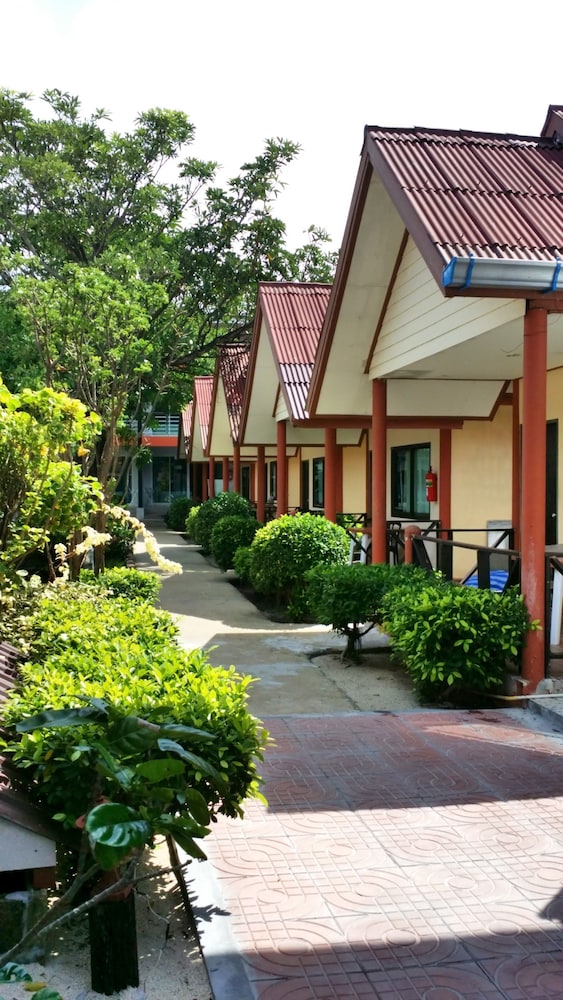Phi Phi Rimlay Resort 7/48