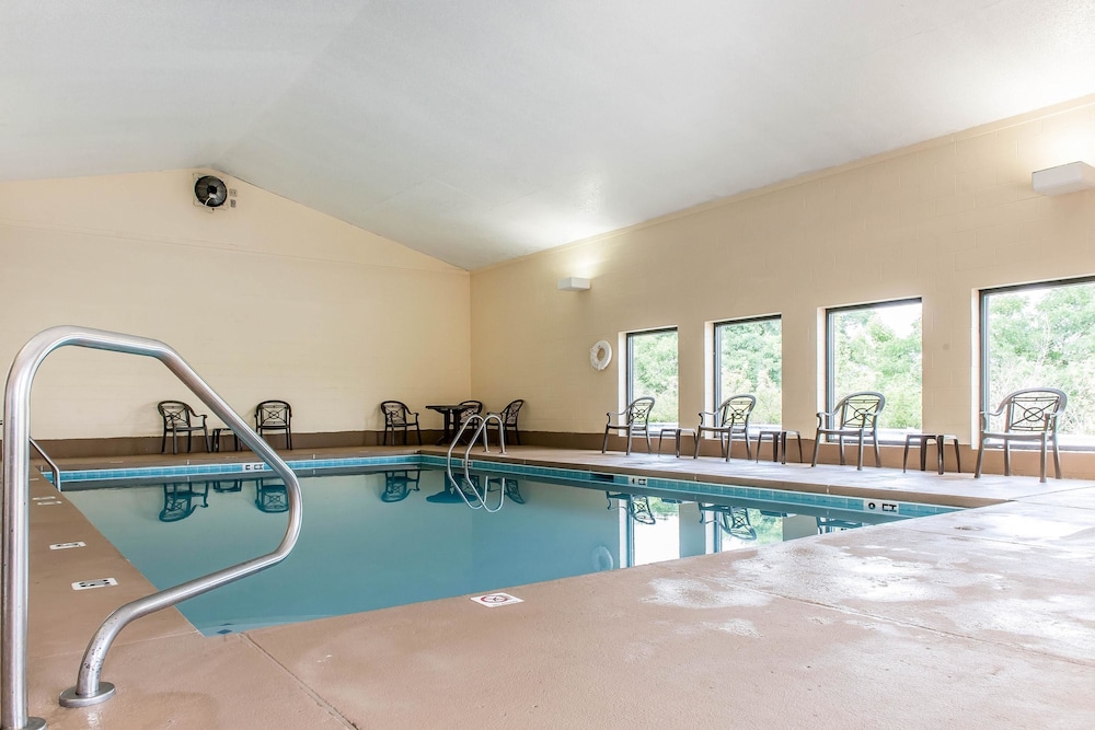 Quality Inn I-75 West Chester-North Cincinnati 30/49