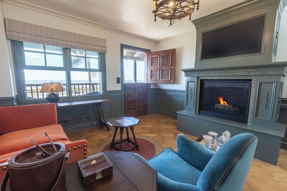 Capistrano Seaside Inn 27/50