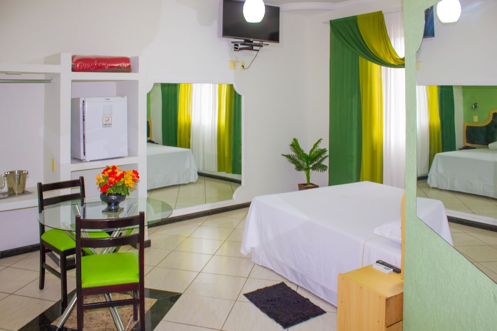 Hotel Meri 10/41
