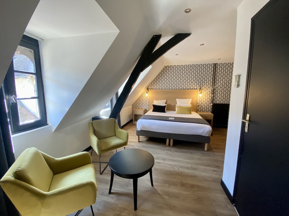 KYRIAD CHALON SUR SAONE CENTRE 51/63
