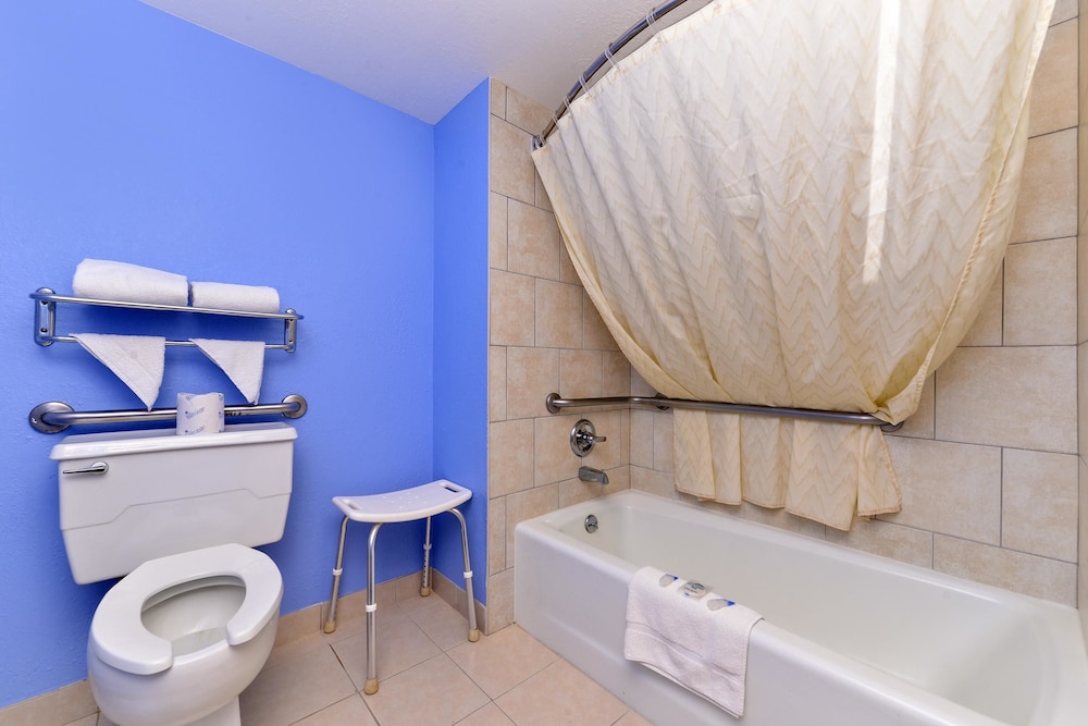 Americas Best Value Inn Clear Lake 7/18