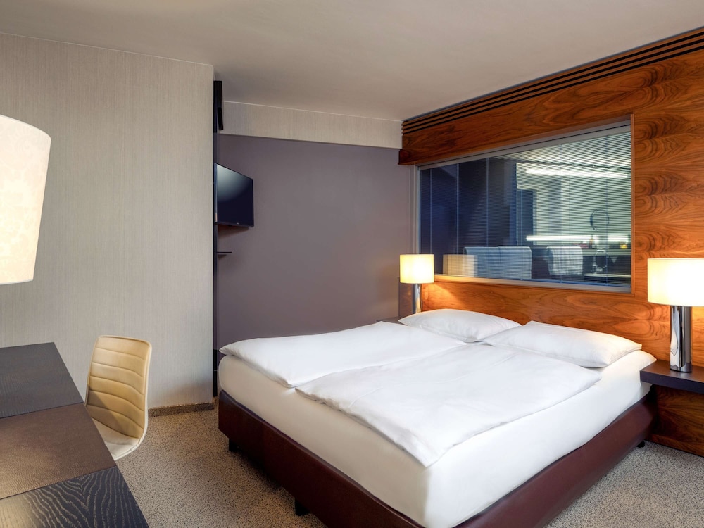 SUPERIOR, KING BED