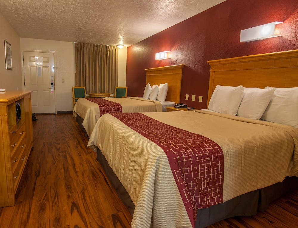 Red Roof Inn Crossville 17/28