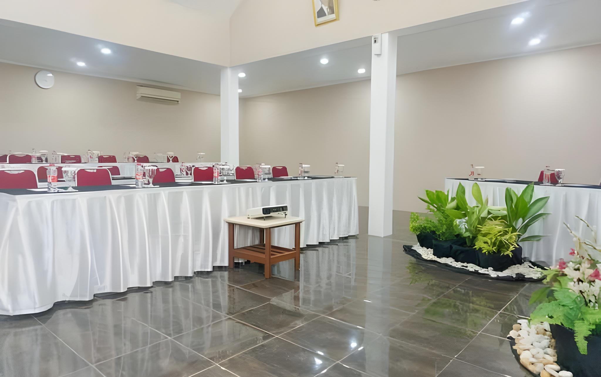 C'One Hotel Cempaka Putih powered by Archipelago 8/38