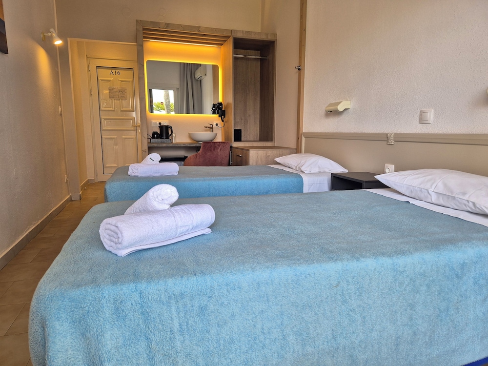 Morfeas Hotel 10/43