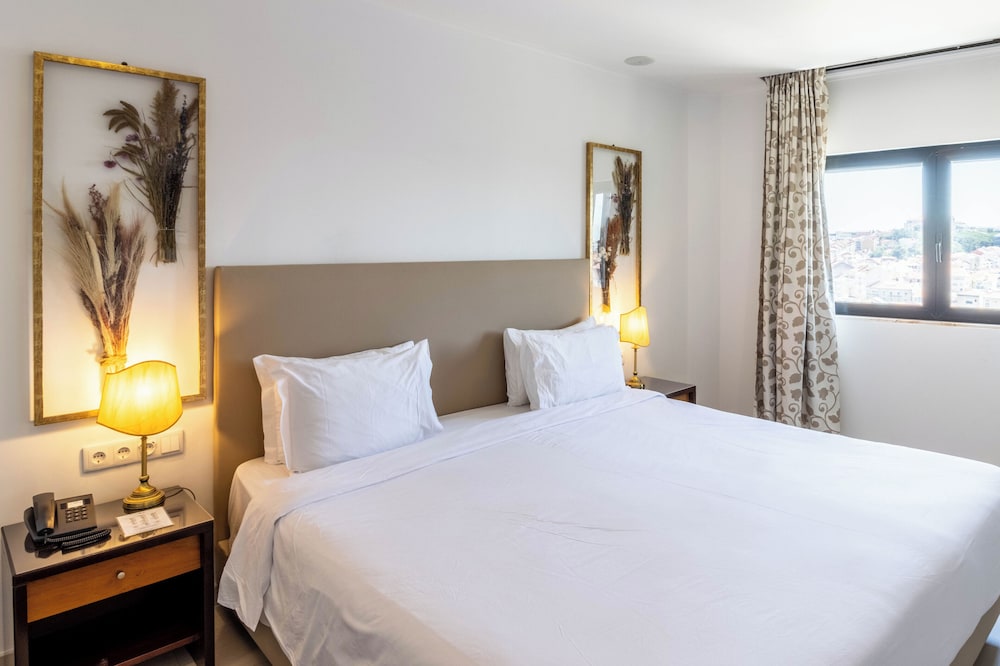 غرفة كومفورت بسرير كينج، Hotel AS Lisboa 5/7
