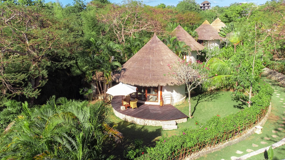 La Joya Balangan Resort 9/75