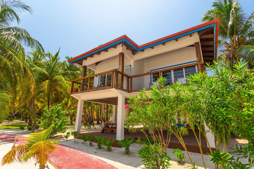Hatchet Caye Resort 1/50