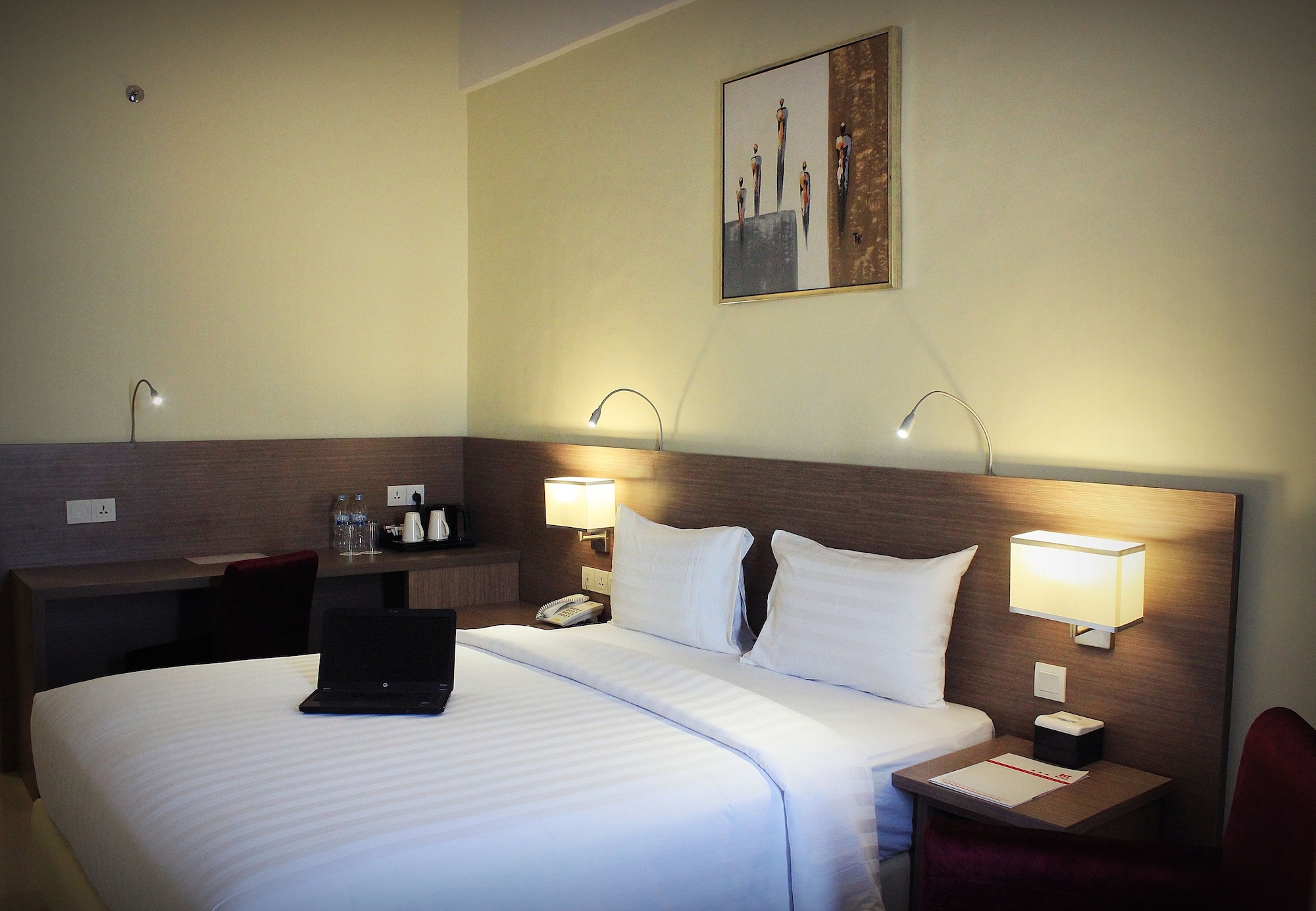 Superior, Queen Bed