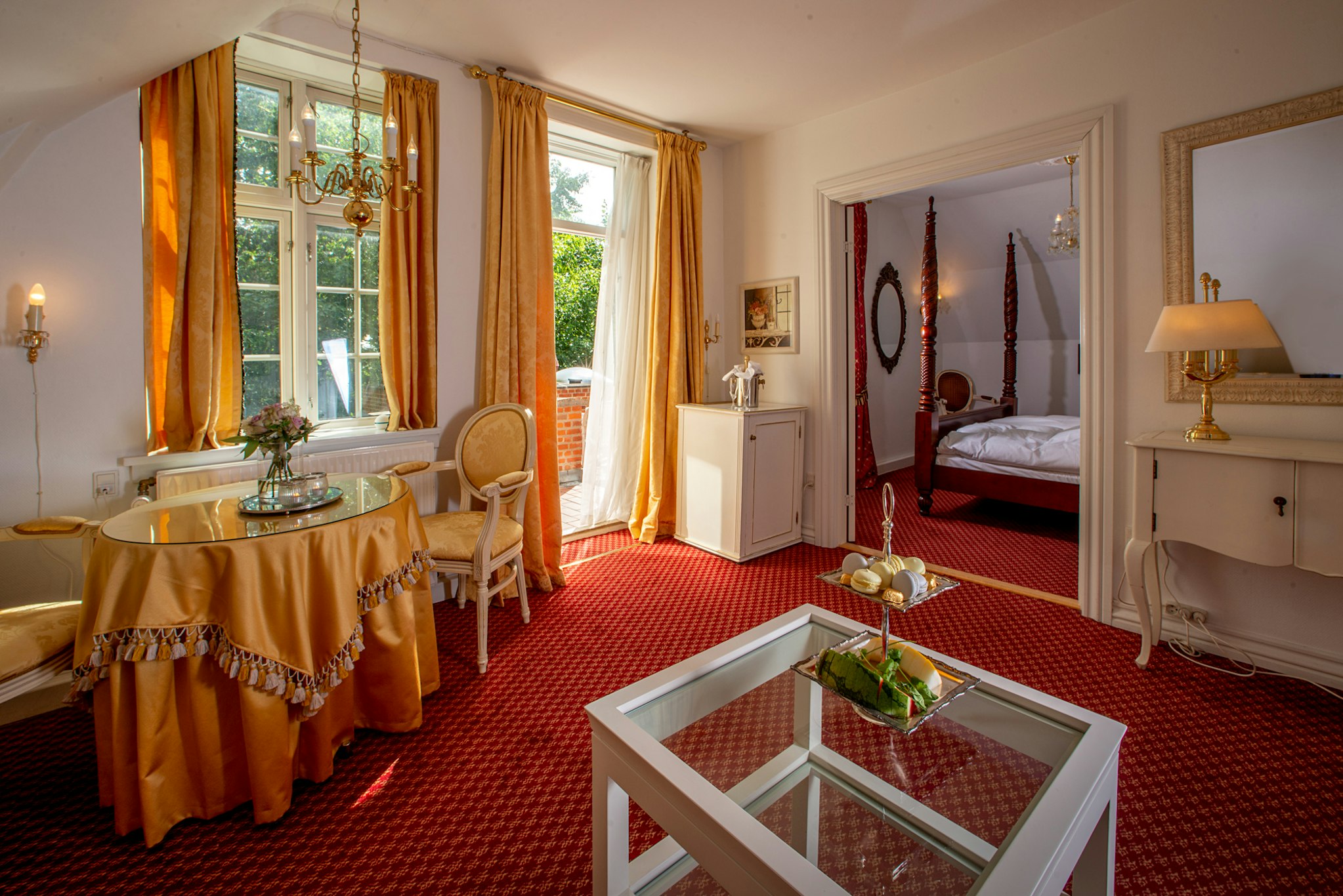 Sauntehus Slotshoteler 27/28