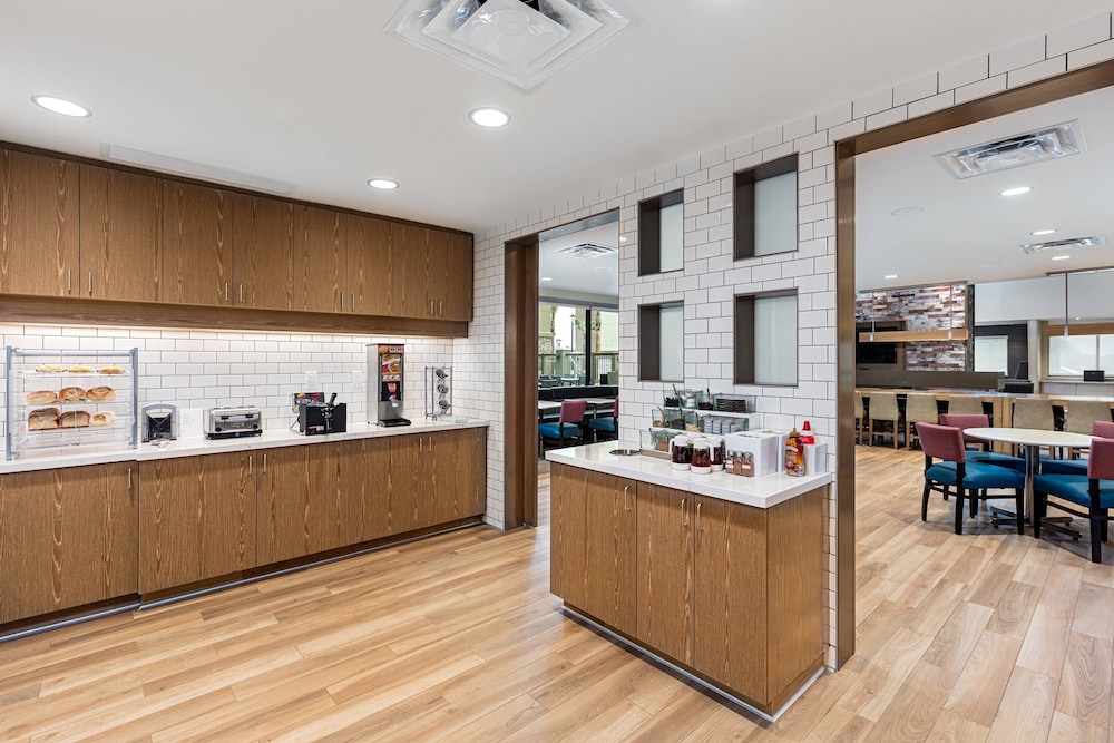 Residence Inn by Marriott Riverside Moreno Valley 14/48