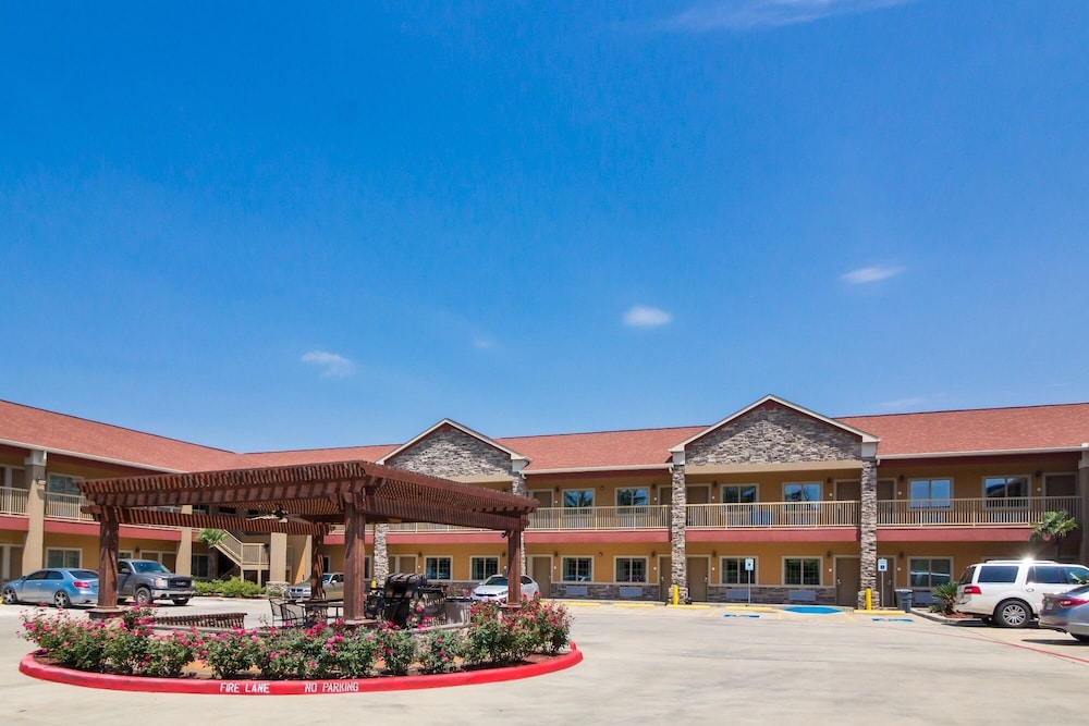 ECONO LODGE INN & SUITES SPRING - HOUSTON NORTH 3/24