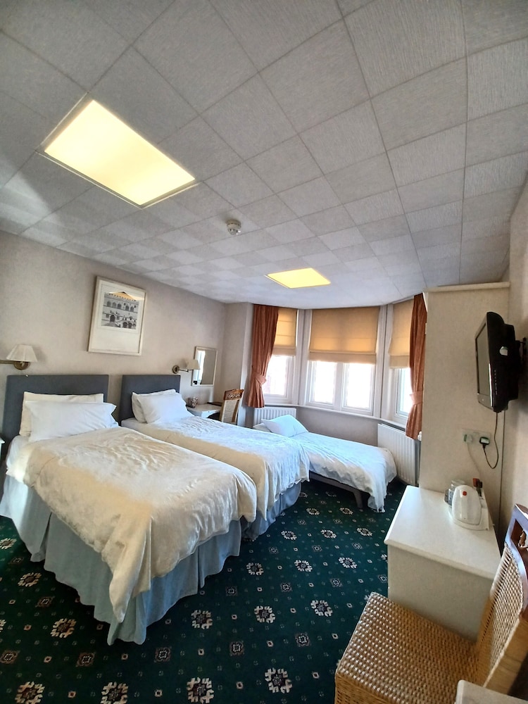 Hunters Lodge 22/50