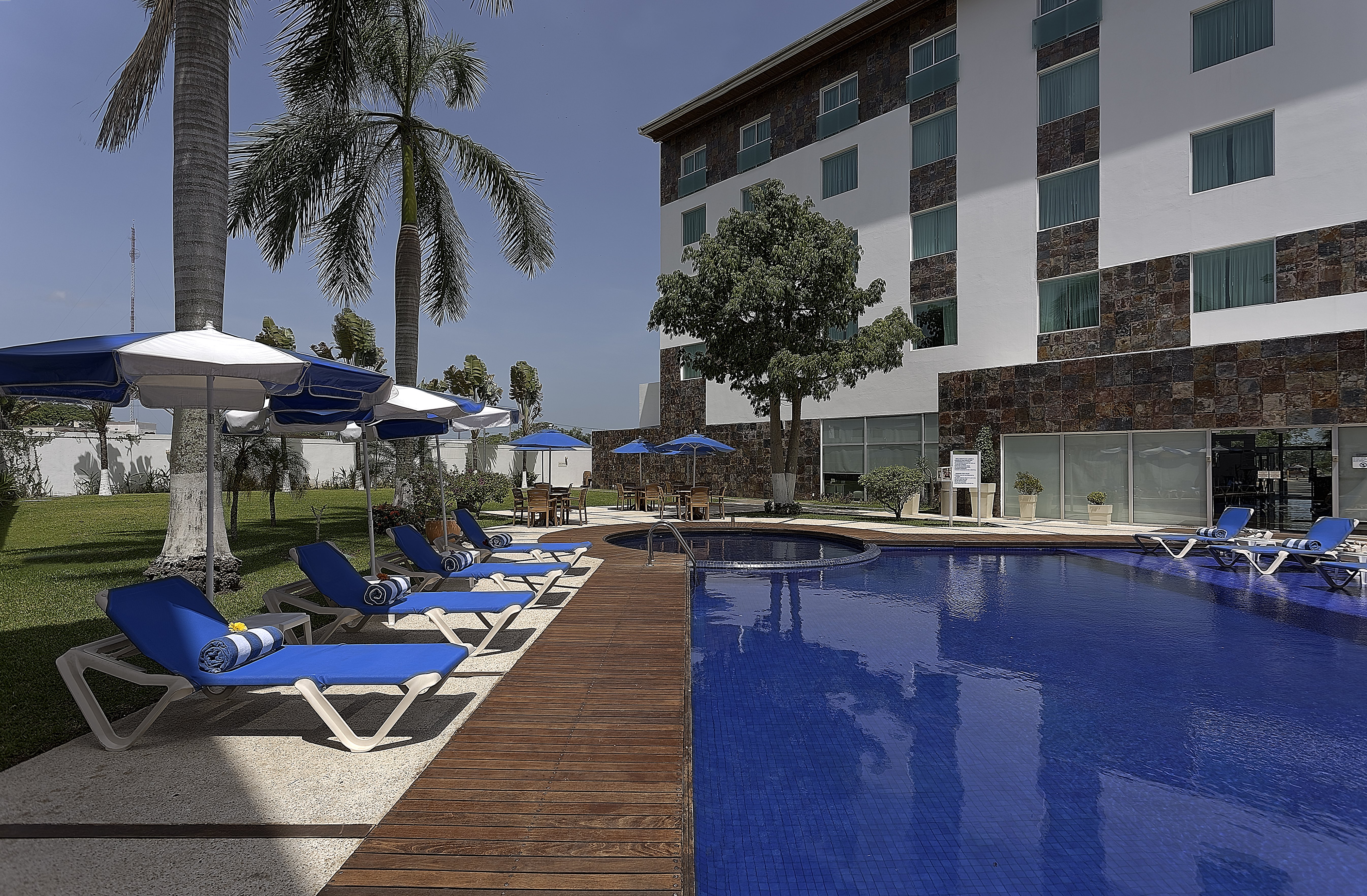 Holiday Inn Express Villahermosa Tabasco 2000 40/50