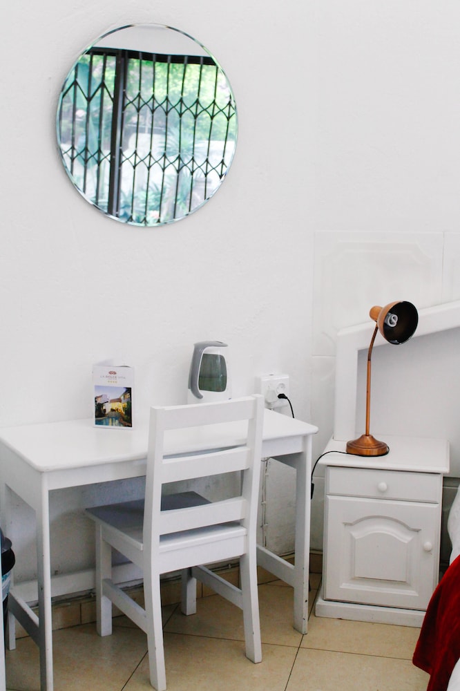 La Dolce Vita Guest House 29/50