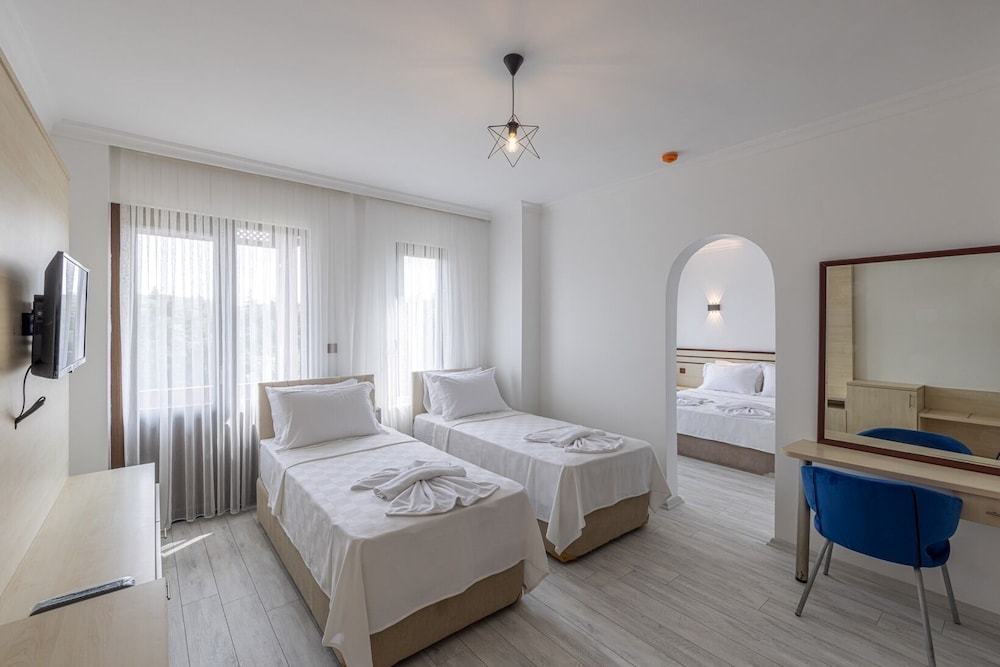 Gunay Hotel 19/45