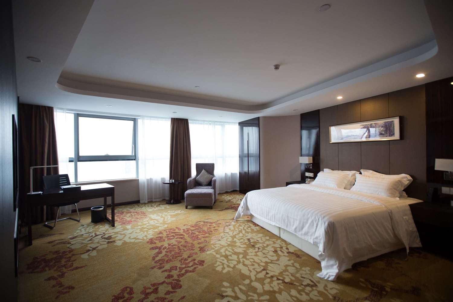 Ramada by Wyndham Wuhu 13/23