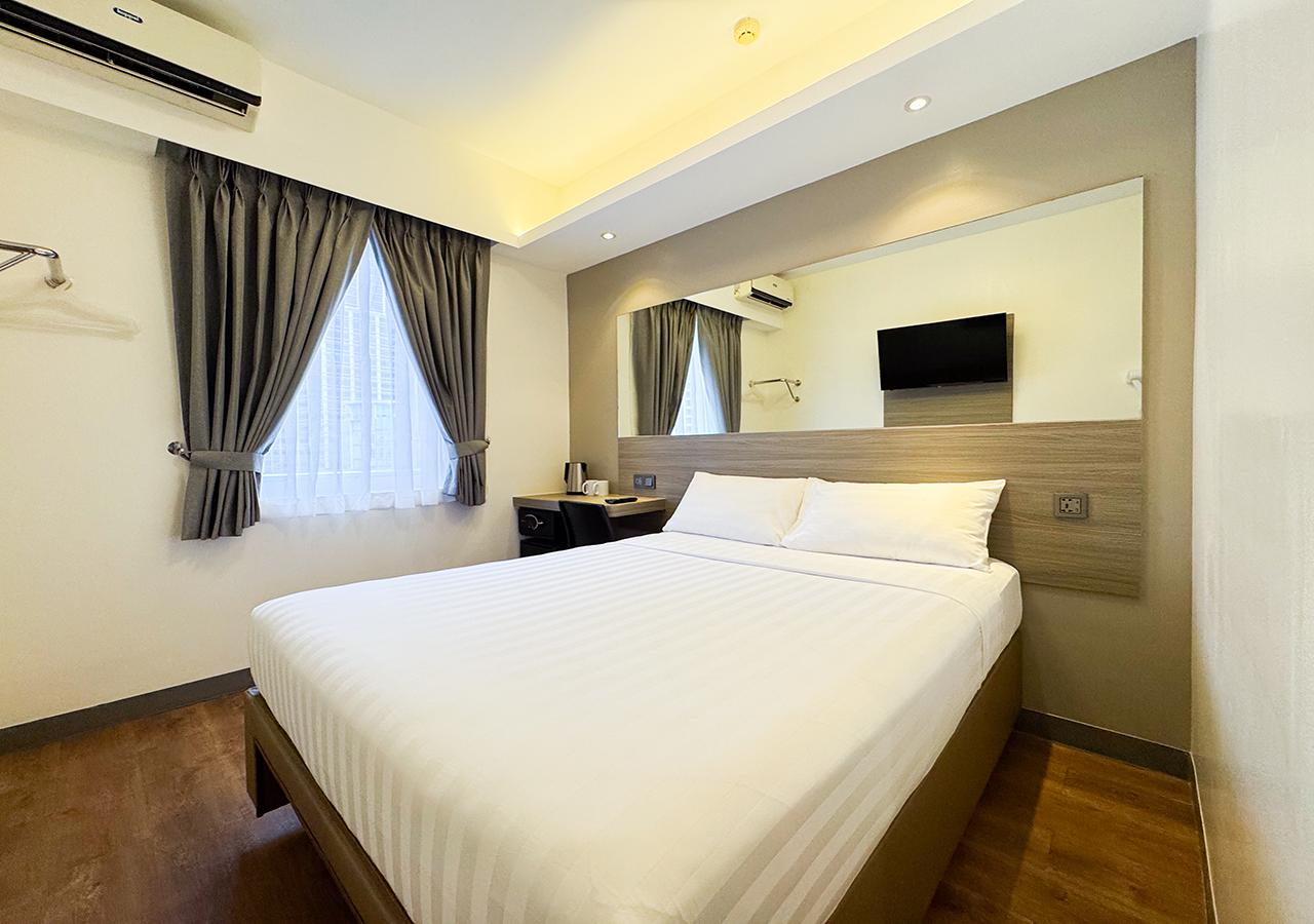 City, Double Bed