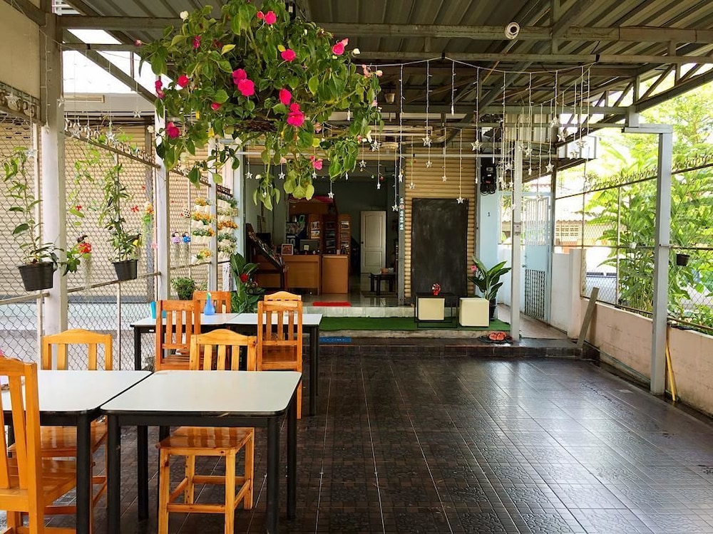 Nara House 6/55