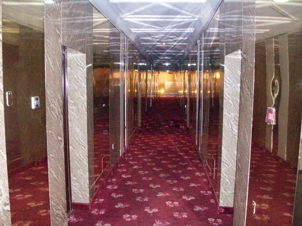Hotel de Bently 7/50