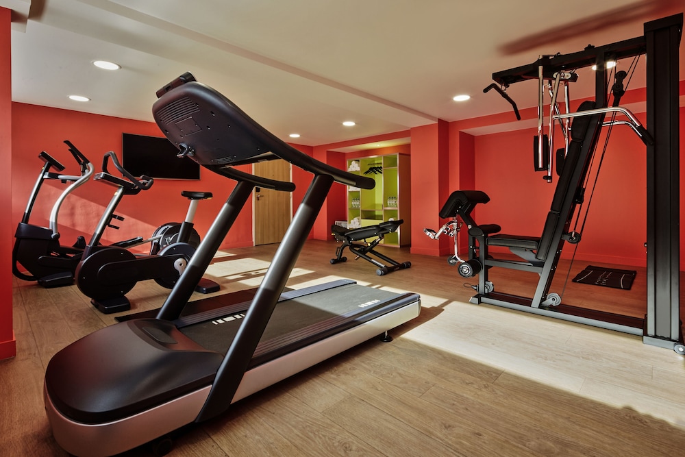 Mercure Paris Orly Tech Airport 42/78