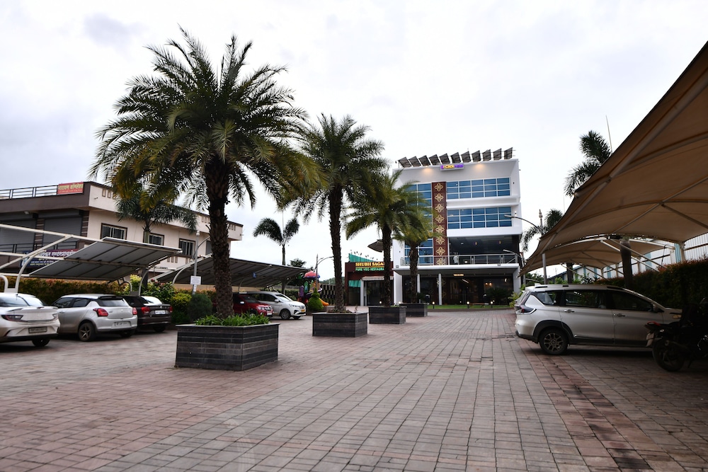 Click Hotel Sagar Plaza Chakan Pune 41/48